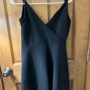 L black dress